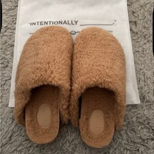 INTENTIONALLY BLANK Tan Fuzzy Slippers